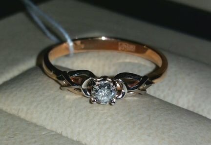 Кольцо золотое с бриллиантом (Россия)