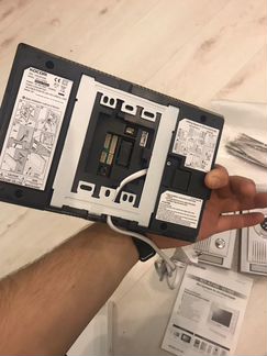 Новый монитор и 2 б/у вызывные панели.Отдам все