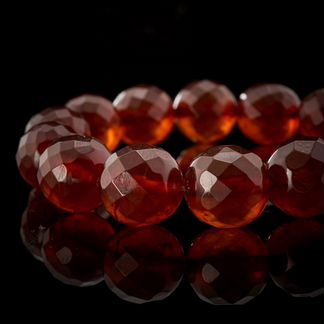 Браслет граненый из янтаря