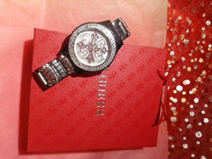 Продаю дамские часы Guess со стразами - фионит