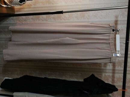 Бежевые струящиеся брюки zara