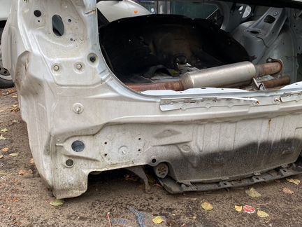 Задняя панель Lexus GS 2012-2017