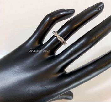 Золотое кольцо с брил. 0.7 ct Harry Winston