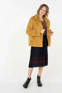 Новое пальто из искусственного меха