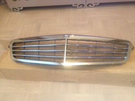 Решетка радиатора мерседес 204