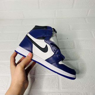 Кроссовки Nike Air Jordan 1