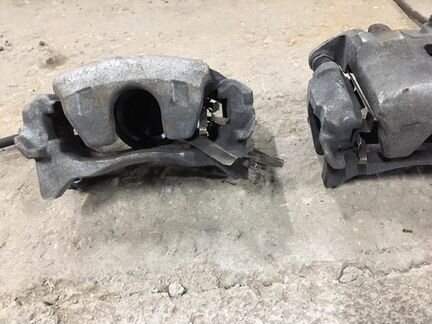 Суппорт передний Nissan Teana L33