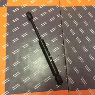 Амортизатор капота Пежо 206 1