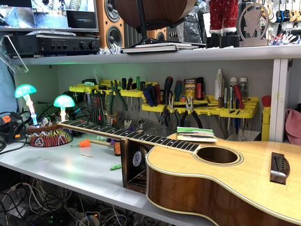 Ремонт гитар, отстройка, замена струн